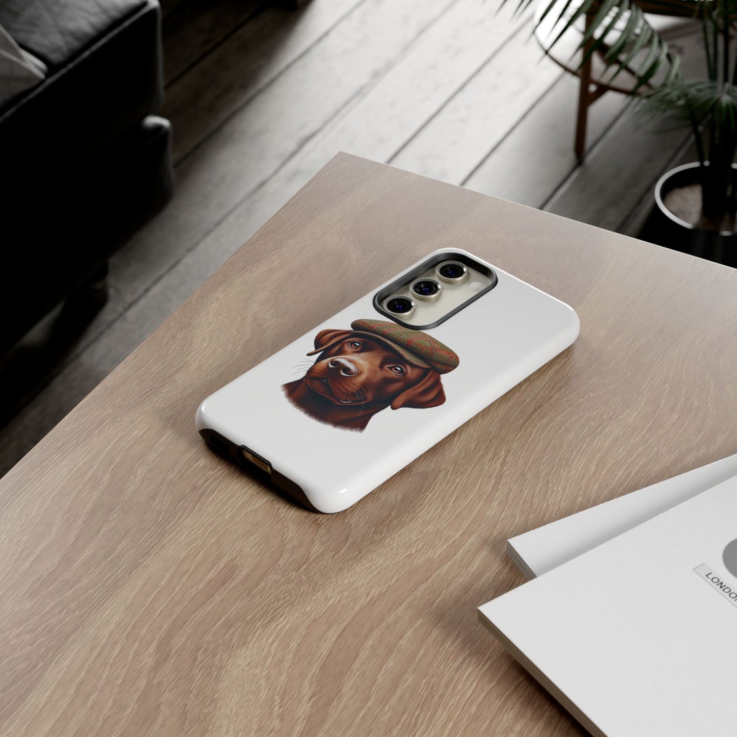 Labrador Wearing a Tweed Flat Cap - Tough Phone Case