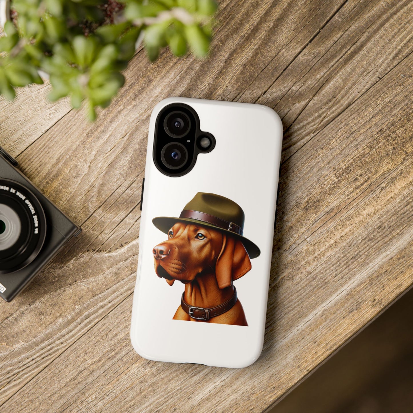 Vizsla Wearing a Campaign Hat - Tough Phone Case
