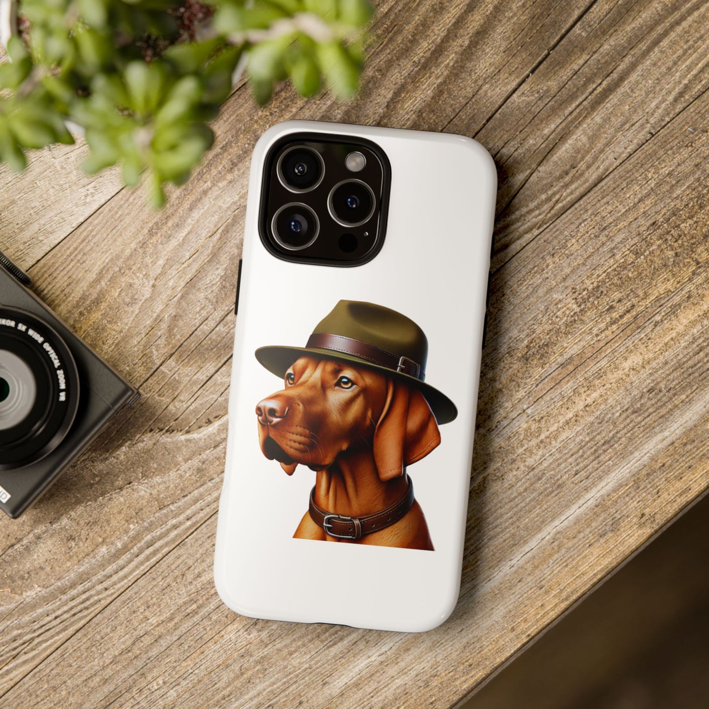 Vizsla Wearing a Campaign Hat - Tough Phone Case